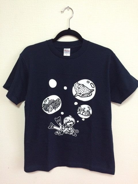 Tシャツ　Ｔシャツ　黒